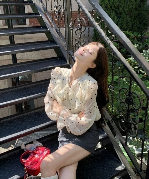 REBALANCE(リバランス)の「フリルシャツ(シャツ/ブラウス・レディース・A・MEDIUM/SMALL/LARGE)」の12枚目の写真