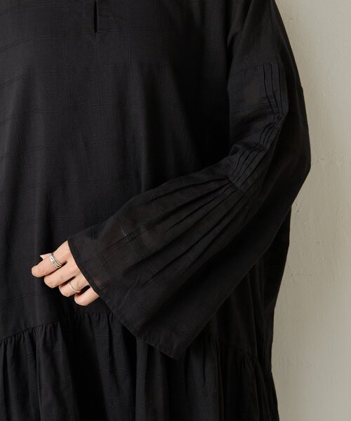 BEARDSLEY フレアチュニック　ブラック　チェック　ビアズリー　黒　長袖 BEARDSLEY フレアチュニックブラックチェックビアズリー黒長袖