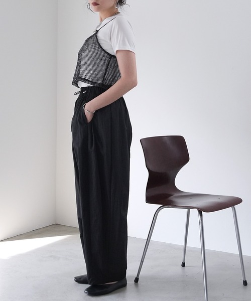 Yeoun(ヨウン)の「タフタウエストドローコードコクーンパンツ(その他パンツ・レディース・ブラック・M)」の6枚目の写真