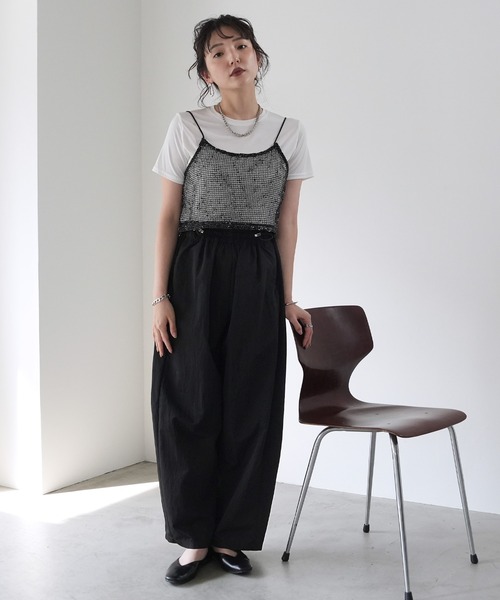 Yeoun(ヨウン)の「タフタウエストドローコードコクーンパンツ(その他パンツ・レディース・ブラック・M)」の5枚目の写真