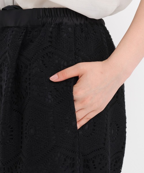 Andemiu(アンデミュウ)の「クロシェレースイージーパンツ578209(その他パンツ・レディース・オフホワイト/ブラック/レッド・FREE)」の11枚目の写真