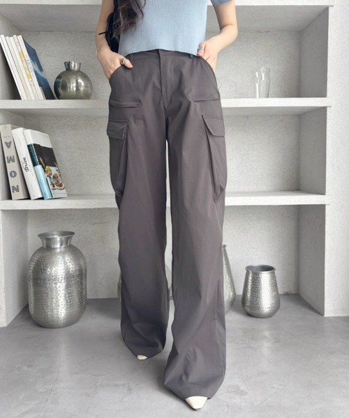 TREOVER(トレオーバー)の「【綺麗めスタイルにも大活躍】 ルーズシルエットカーゴパンツ(カーゴパンツ・レディース・チャコールグレー・MEDIUM/LARGE)」の8枚目の写真