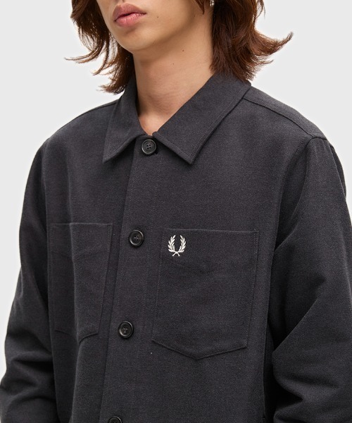 FRED PERRY(フレッドペリー)の「【先行予約受付中】Brushed Twill Overshirt/コットンツイルオーバーシャツ(シャツ/ブラウス・メンズ・ネイビー/グレー/ブラック・L/M/S)」の20枚目の写真