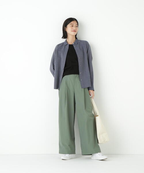 human woman（ヒューマンウーマン）の「◆パナマサッカーストライプシャツブラウス（シャツ/ブラウス・レディース・ダークインディゴブルー/クリアブラウン/ブルー系その他3・MEDIUM）」の4枚目の写真