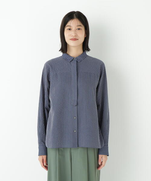 human woman（ヒューマンウーマン）の「◆パナマサッカーストライプシャツブラウス（シャツ/ブラウス・レディース・ダークインディゴブルー/クリアブラウン/ブルー系その他3・MEDIUM）」の5枚目の写真