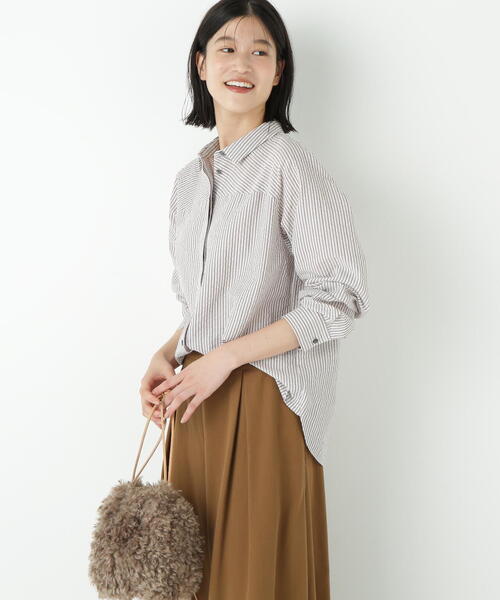 human woman（ヒューマンウーマン）の「◆パナマサッカーストライプシャツブラウス（シャツ/ブラウス・レディース・ダークインディゴブルー/クリアブラウン/ブルー系その他3・MEDIUM）」の2枚目の写真