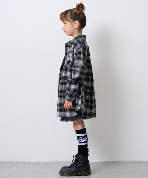 X-girl Stages（エックスガールステージス）の「シャドーチェックロゴ刺しゅうロング丈シャツ（シャツ/ブラウス・キッズ・ブラック/ピンク・110cm/140cm/120cm/130cm）」の14枚目の写真