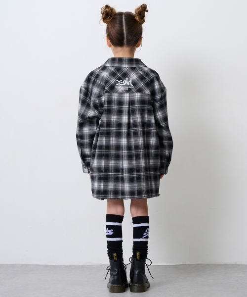X-girl Stages（エックスガールステージス）の「シャドーチェックロゴ刺しゅうロング丈シャツ（シャツ/ブラウス・キッズ・ブラック/ピンク・110cm/140cm/120cm/130cm）」の15枚目の写真