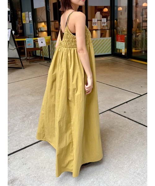 A part by(アパートバイ)の「【WEB限定】2WAYシャーリングキャミワンピース(ワンピース・レディース・ブラック/ブラウン系その他/イエロー系その他6・FREE)」の3枚目の写真