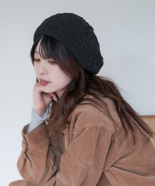 Ruben（ルーベン）の「CABLE KNIT BERET/ケーブル編み ニットベレー帽（ハンチング/ベレー帽・レディース・ブラック/アイボリー/グレー・FREE）」の21枚目の写真