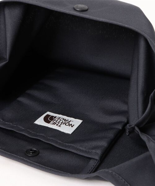 THE NORTH FACE（ザノースフェイス）の「リンド ショッパーバッグ ミニ トートバッグ LINDO SHOPPER BAG MINI White Label Korea Line（トートバッグ・メンズ・ワイン/キャメル/ネイビー・ONE）」の6枚目の写真