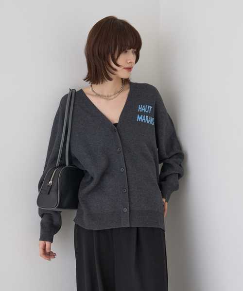 Rouge vif Anna(ルージュヴィフアンナ)の「ロゴニットカーディガン(カーディガン/ボレロ・レディース・ブラウン/チャコールグレー・フリー)」の9枚目の写真