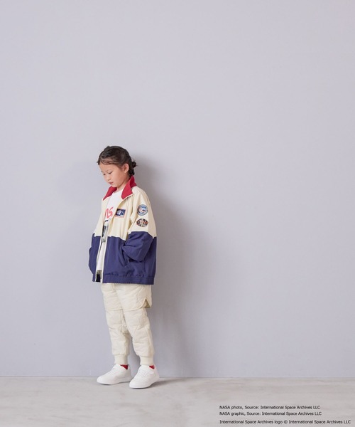 LOWRYS FARM(ローリーズファーム)の「NASAナイロンブルゾン 593057(ブルゾン・キッズ・アイボリー/ブラック・110cm/150cm/130cm)」の5枚目の写真