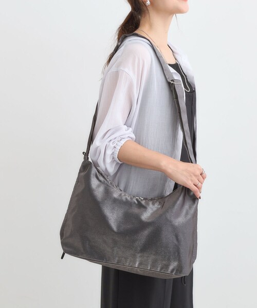 SHOO・LA・RUE（シューラルー）の「サイドドロストショルダーバッグ（ショルダーバッグ・レディース・グレー/シルバー/ブラック/ブロンズ・00）」の9枚目の写真