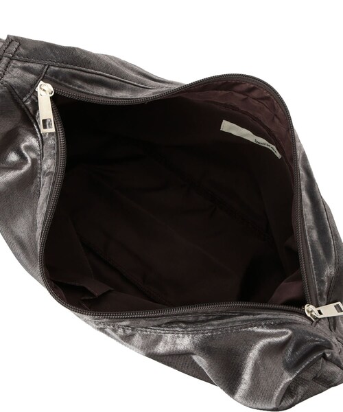 SHOO・LA・RUE（シューラルー）の「サイドドロストショルダーバッグ（ショルダーバッグ・レディース・グレー/シルバー/ブラック/ブロンズ・00）」の21枚目の写真