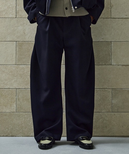 CONZ（コンズ）の「CURVE LEG TROUSERS GABA（スラックス・メンズ・ブラック/ベージュ/ネイビー/ダークグレー/ストライプ/ダークブラウン・1/2/3）」の5枚目の写真