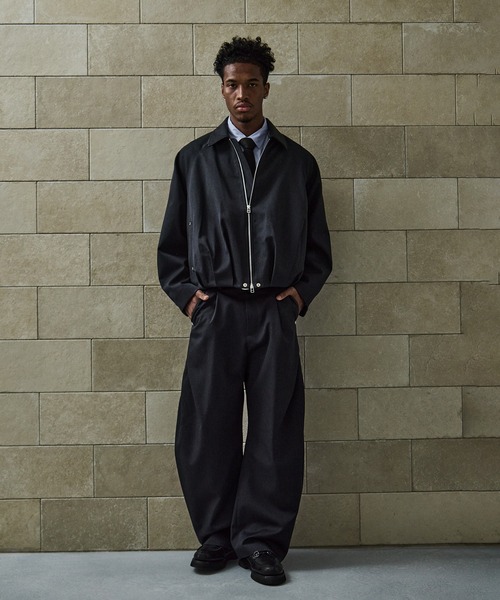 CONZ（コンズ）の「CURVE LEG TROUSERS GABA（スラックス・メンズ・ブラック/ベージュ/ネイビー/ダークグレー/ストライプ/ダークブラウン・1/2/3）」の10枚目の写真