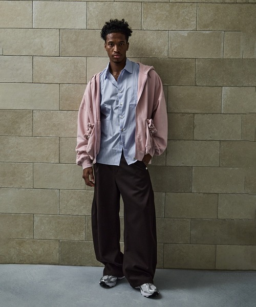 CONZ（コンズ）の「CURVE LEG TROUSERS GABA（スラックス・メンズ・ブラック/ベージュ/ネイビー/ダークグレー/ストライプ/ダークブラウン・1/2/3）」の12枚目の写真