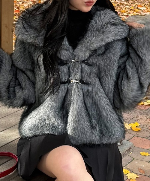 JUNOAH（ジュノア）の「ビックカラーフェイクファージャケット（その他