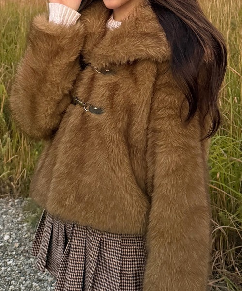 コシノジュンコブラウン系ファー♡ JUNOAH（ジュノア）の「ビックカラーフェイクファージャケット（その他