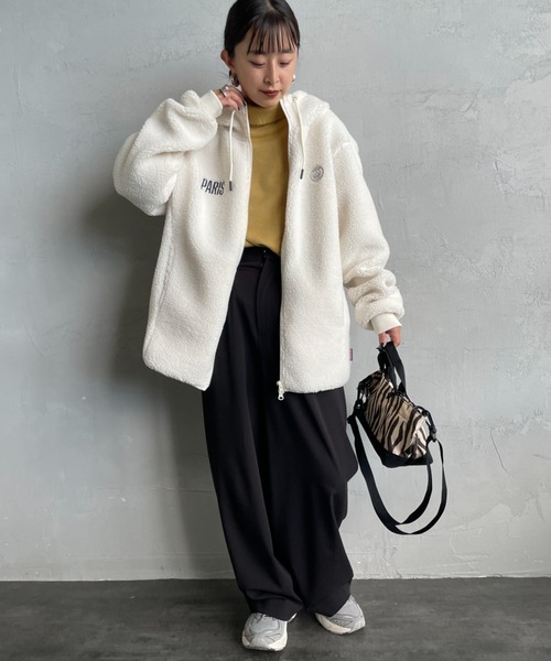 PARIS SAINT-GERMAIN（パリサンジェルマン）の「[PARIS SAINT-GERMAIN/パリ・サン＝ジェルマン] PSGロゴ刺繍 ボアフードジャケット（その他アウター・メンズ・ブラック/ベージュ・M/L）」の3枚目の写真