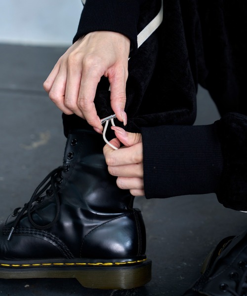 Nora Lily（ノラリリー）の「【Nora Lily】Curved Line Track Pants（その他パンツ・メンズ・ブラック/グレー/ブラウン・FREE）」の7枚目の写真