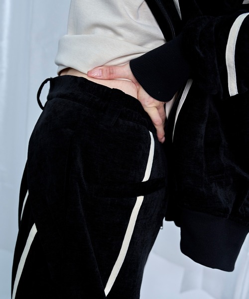 Nora Lily（ノラリリー）の「【Nora Lily】Curved Line Track Pants（その他パンツ・メンズ・ブラック/グレー/ブラウン・FREE）」の9枚目の写真