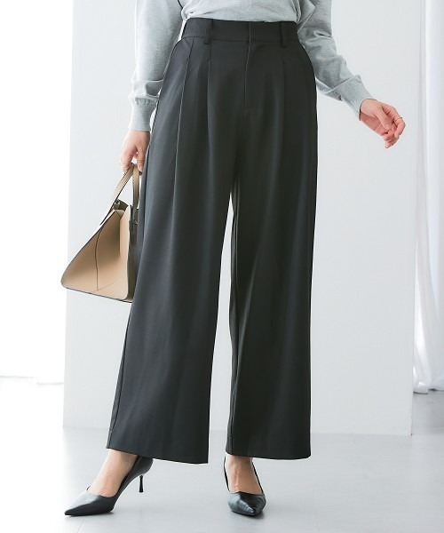 7days Life Styling（セブンデイズライフスタイリング）の「【UVカット/速乾】タテヨコストレッチ落ち感ドレープ素材ツータックワイドパンツ（スラックス・レディース・ブラック/グレー・LL/3L/M/L）」の7枚目の写真