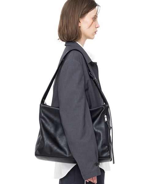 florist（フローリスト）の「【A4収納】 2WAY レザータッチワンショルダーバッグ/ クロスボディバッグ（ショルダーバッグ・レディース・ブラック/グリーン・FREE）」の4枚目の写真