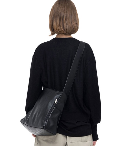 florist（フローリスト）の「【A4収納】 2WAY レザータッチワンショルダーバッグ/ クロスボディバッグ（ショルダーバッグ・レディース・ブラック/グリーン・FREE）」の5枚目の写真