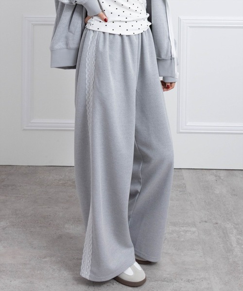 clear（クリア）の「【低身長用サイズ有】サイドレースライントラックパンツ[着回し力抜群 ガーリー カジュアル]（その他パンツ・レディース・ブラック/グレー・PF/F）」の8枚目の写真