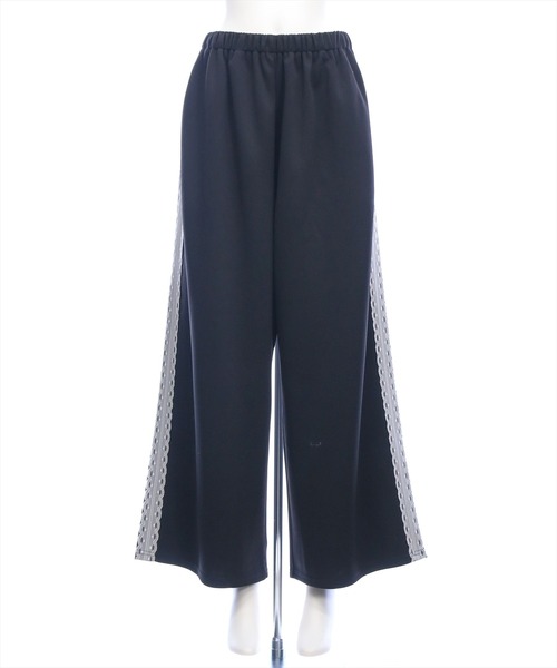 clear（クリア）の「【低身長用サイズ有】サイドレースライントラックパンツ[着回し力抜群 ガーリー カジュアル]（その他パンツ・レディース・ブラック/グレー・PF/F）」の7枚目の写真