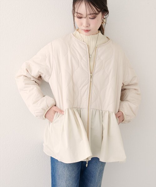 natural couture（ナチュラルクチュール）の「キルティングペプラムジャケット（ノーカラージャケット・レディース・チャコールグレー/ブラック/アイボリー・FREE）」の7枚目の写真