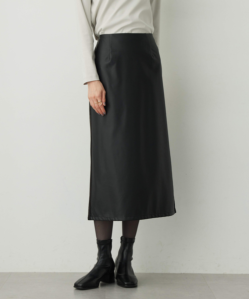 A/C DESIGN BY ALPHA CUBIC(エーシーデザインバイアルファキュービック)の「フェイクレザーロングスカート【撥水・ウエストゴム仕様】(スカート・レディース・ブラック・61/64/67)」の2枚目の写真