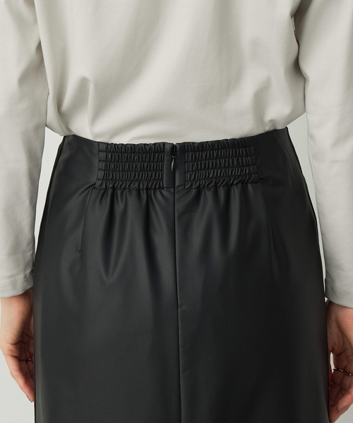 A/C DESIGN BY ALPHA CUBIC(エーシーデザインバイアルファキュービック)の「フェイクレザーロングスカート【撥水・ウエストゴム仕様】(スカート・レディース・ブラック・61/64/67)」の8枚目の写真