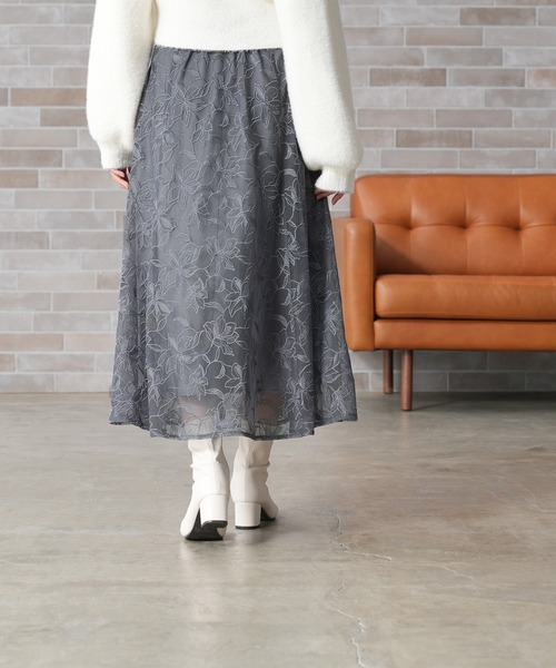 TRUDEA(トルディア)の「フラワー刺繍レースフレアスカート(スカート・レディース・ライトグレー/ベージュ/ブラック・SMALL/MEDIUM)」の6枚目の写真