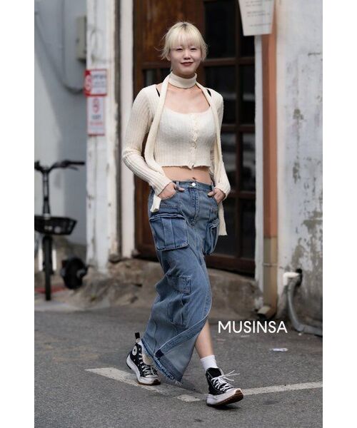 AVANDRESS(アバンドレス )の「Evelyn Long Denim Skirt BLUE(スカート・レディース・ブルー・MEDIUM/LARGE/SMALL/X-LARGE)」の12枚目の写真