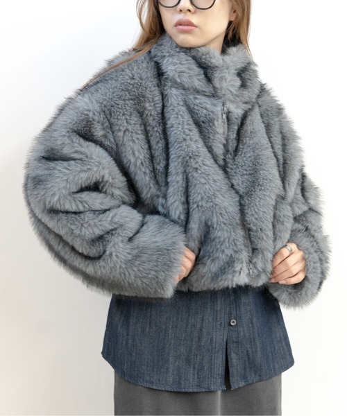 hwyl(ヒュイル)の「ショート丈 フェイクファージャケット(その他アウター・レディース・グレー系その他/ベージュ系その他・FREE)」の22枚目の写真