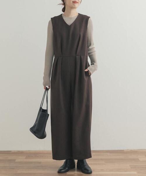 URBAN RESEARCH DOORS（アーバンリサーチドアーズ）の「Vネックオールインワン（ワンピース・レディース・ブラウン/ブラック・MEDIUM/SMALL）」の4枚目の写真