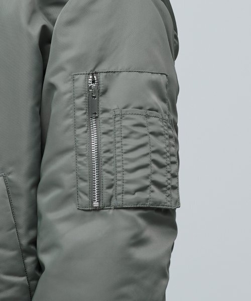 MUSINSA STANDARD（ムシンサスタンダード）の「特大MA-1ボンバージャケット[ダスティカーキ]（ブルゾン・メンズ・その他・MEDIUM/LARGE/X-LARGE/XX-LARGE）」の11枚目の写真