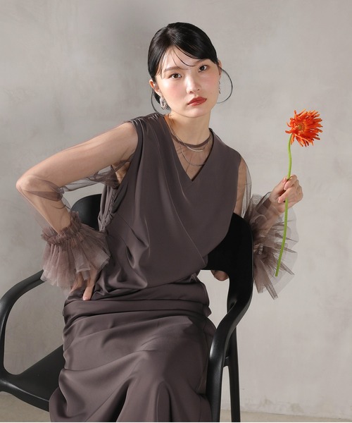 Kana(カナ)の「チュール袖フリル ドレープワンピースドレス 2点セット パーティー 結婚式 お呼ばれ オケージョン(ドレス・レディース・ベージュ/ブルー/ブラック/チャコールグレー・M)」の20枚目の写真