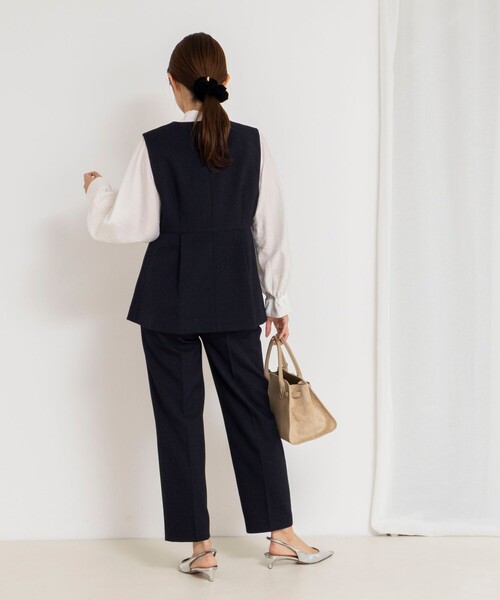 NOLLEY’S（ノーリーズ）の「《セットアップ対応》ウォッシャブルサージストレッチジレ（ベスト・レディース・グレイッシュベージュ/ネイビー・38）」の5枚目の写真