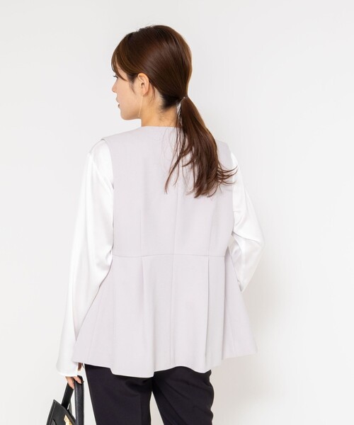 NOLLEY’S（ノーリーズ）の「《セットアップ対応》ウォッシャブルサージストレッチジレ（ベスト・レディース・グレイッシュベージュ/ネイビー・38）」の17枚目の写真