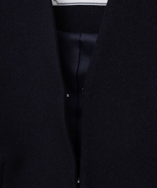 NOLLEY’S（ノーリーズ）の「《セットアップ対応》ウォッシャブルサージストレッチジレ（ベスト・レディース・グレイッシュベージュ/ネイビー・38）」の22枚目の写真