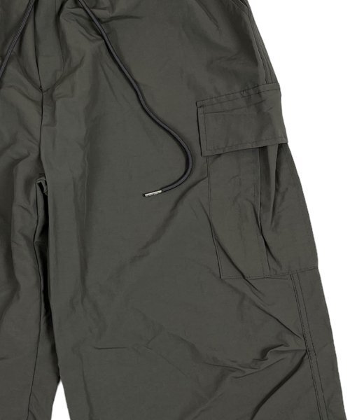SK8ER ROCK(スケーターロック)の「Nylon Cargo Wide Long Half Pants dimgray(その他パンツ・レディース・その他・FREE)」の4枚目の写真