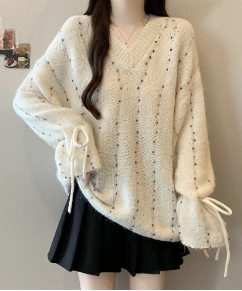 gossip!ロサンゼルス(ゴシップロサンゼルス)の「YUGA Vネック ルーズドローストリングニットセーター(ニット/セーター・レディース・オフホワイト/ダークブラウン/ネイビー・FREE)」の1枚目の写真
