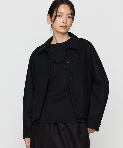 Gabardine K.T(ギャバジンケーティー)の「〔 +サイズ 〕 やわらかメルトン ふんわりシャツジャケット(その他アウター・レディース・オフホワイト/ブラック/ライトグレー・13号)」の9枚目の写真