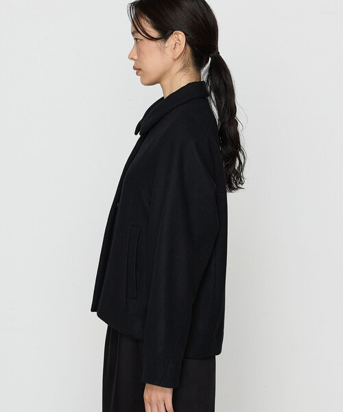 Gabardine K.T(ギャバジンケーティー)の「〔 +サイズ 〕 やわらかメルトン ふんわりシャツジャケット(その他アウター・レディース・オフホワイト/ブラック/ライトグレー・13号)」の12枚目の写真