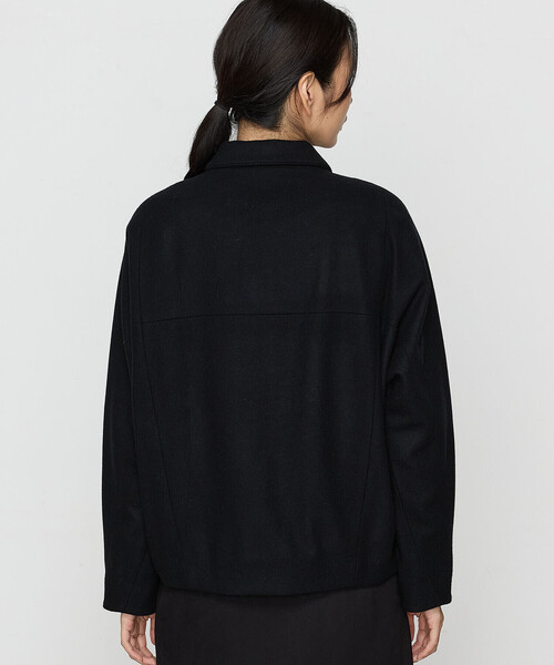 Gabardine K.T(ギャバジンケーティー)の「〔 +サイズ 〕 やわらかメルトン ふんわりシャツジャケット(その他アウター・レディース・オフホワイト/ブラック/ライトグレー・13号)」の13枚目の写真