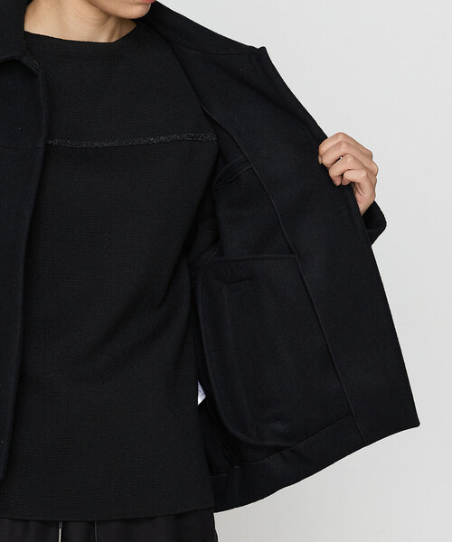 Gabardine K.T(ギャバジンケーティー)の「〔 +サイズ 〕 やわらかメルトン ふんわりシャツジャケット(その他アウター・レディース・オフホワイト/ブラック/ライトグレー・13号)」の16枚目の写真